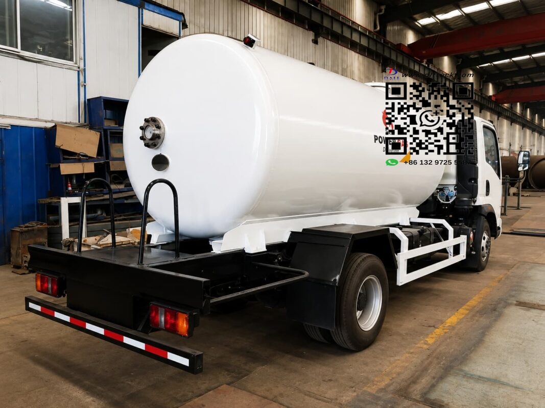 Howo 8000L LPG tanker truck showing mobile gas delivery equipment