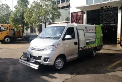 Compact Changan mini sidewalk cleaning truck from Chengli factory