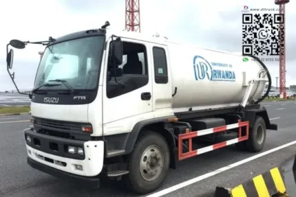 Chengli Weilong vacuum sewage suction truck side view showing 7850mm length