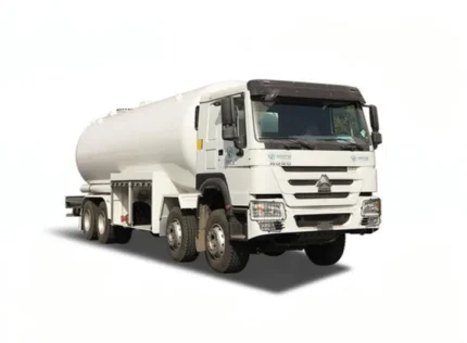 SINOTRUK chassis LPG bobtail truck at Chengli factory