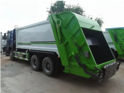 Dongfeng 18cbm compactor garbage truck exterior view from side