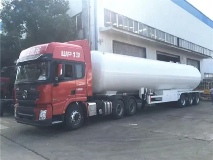 Chengli 30 ton LPG road tanker trailer side view showing cylindrical tank body