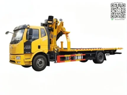 J6L flatbed tow truck with knuckle boom crane
