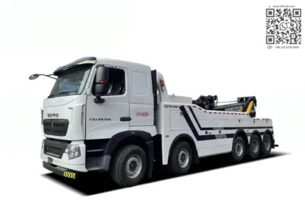 Sinotruk HOWO 10x4 five-axle wrecker tow truck side view