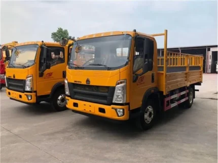 Howo 4 tons cylinder transport cargo truck from Chengli factory