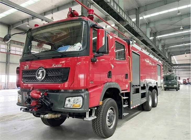 Shacman 6X6 550HP Airport Fire Truck - Factory Good Price Chengli 1 Shacman 6X6 550HP airport fire truck exterior front view