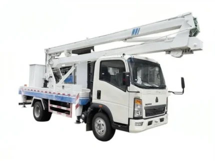 15m HOWO RHD insulated folding boom aerial working truck side view