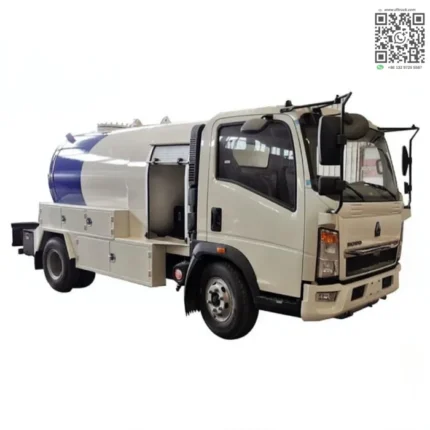 Sinotruk Howo LPG tanker truck exterior view from front three-quarter angle