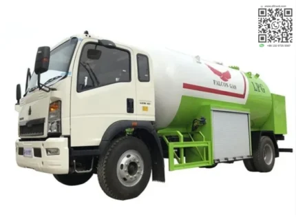 HOWO RHD 15000L LPG tank bobtail truck side view