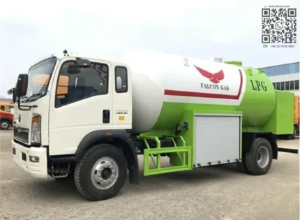 Q345R steel LPG tank with Corken pump on HOWO chassis