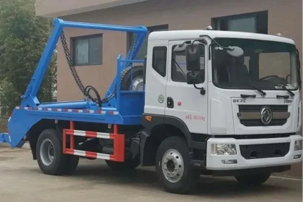 Carbon steel garbage box on 4x2 chassis side view