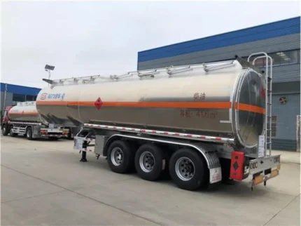 Chengli fuel tanker with aluminum alloy tank body