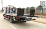 Rear manual flip board on Chengli Foton wrecker