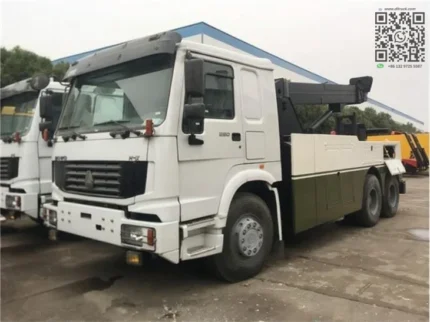 Rotator tow truck towing equipment detail