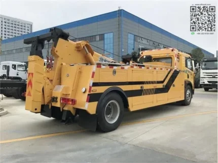 Under lift towing mechanism on FAW 15Ton wrecker truck