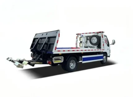 Hydraulic rollback flatbed system on Chengli tow truck