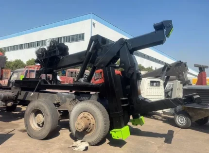 H70 high tensile steel boom extended on the tow unit