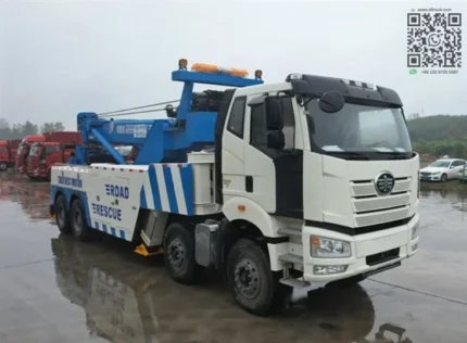 390HP diesel engine in FAW J6P rotation wrecker recovery truck
