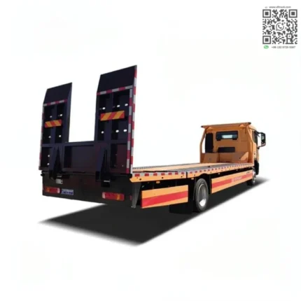 Flatbed deck and rear tail gate mechanism
