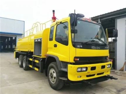 CB10/60 fire pump and PS50 water cannon on Chengli fire truck