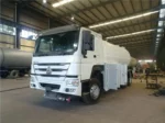 WD615.69 diesel engine with 336HP power.