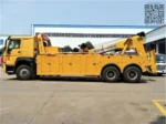 Winch with dual 50 meter steel ropes and hydraulic crane on wrecker