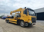 Three section telescopic underlift fully extended on wrecker