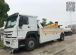 4x2 chassis configuration of the road wrecker