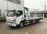 ISUZU 4HK1 engine compartment
