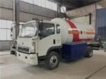 Rear filling station with 15 meter hose and safety valves
